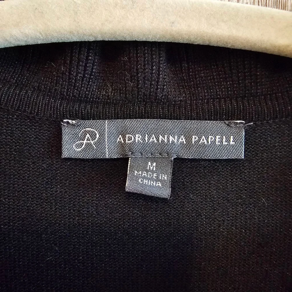 Women's Adrianna Papell Black &‎ White Sweater Size M